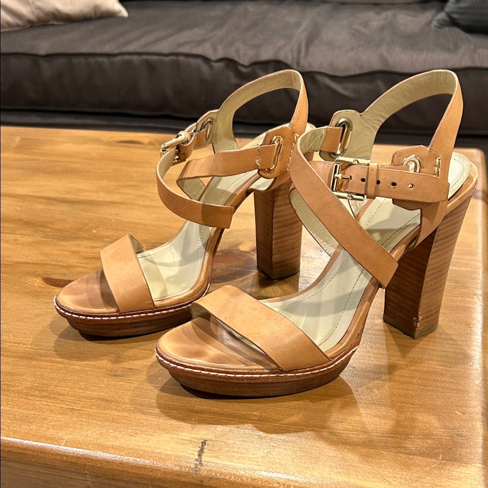 Massimo Dutti Tan Block Heel Sandals